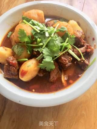 土豆牛腩爆料怎么做的视频,家常美味，一学就会的烹饪秘籍